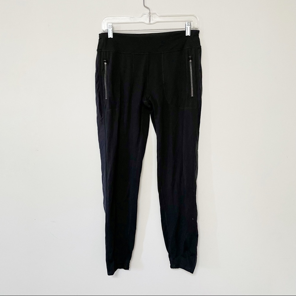 Lululemon black colour light weight joggers with side mesh stripe black colour